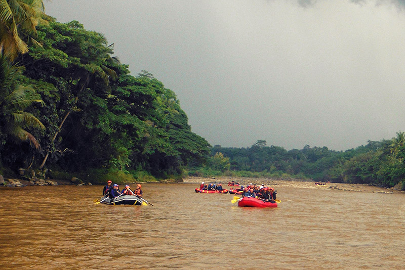rafting progo river