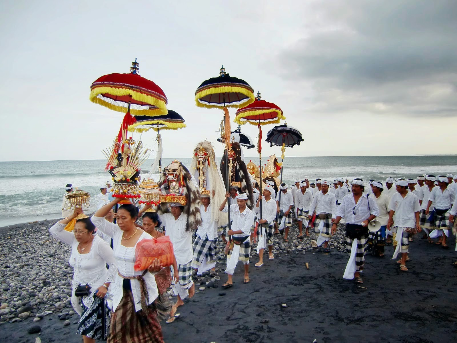 Hindus perform purification ceremony called Melasti Ceremony