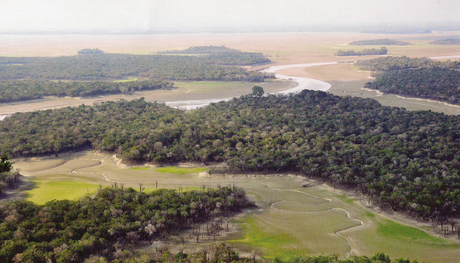 lake sentarum national park location